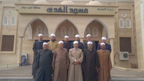 الأوقاف تُسيِّر قافلة إلى مساجد إدارات ١٥ مايو والتبين وحلوان والمعصرة لتعزيز الوعي الوطني