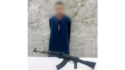 نكشف فيديو إطلاق عاطل أعيرة نارية على منزل والده لاعتراضه علي زواج شقيقته بأسيوط