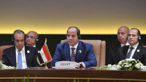 الرئيس السيسي يفتتح الدورة الأولى من منتدى العلمين أفريقيا للأعمال بمدينة العلمين الجديدة