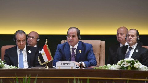 السيسي: مصر تجدد رفضها لأي تدخل خارجي في الشئون الداخلية للدول الإفريقية