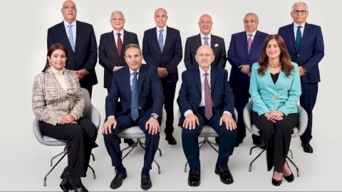175.5 مليار جنيه صافي أرباح  البنك الأهلي المصري 2025