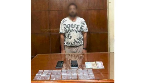 ضبط عاطل لقيامه بإدارة صفحة لبيع المخدرات بالقاهرة