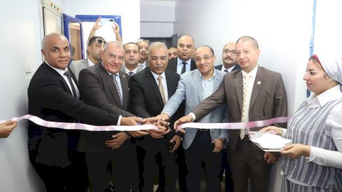 عباس صابر يفتتح مقر النقابة العامة للعاملين بالبترول بأسيوط