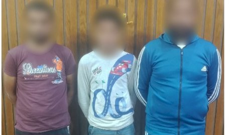 ضبط المتهمين بترويج  المخدرات أمام مسكن سيدة بالاسكندرية