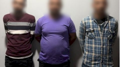 القبض علي 3 سياس مزيفين مارسوا البلطجة في بولاق