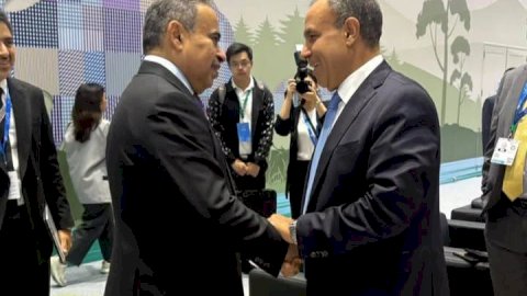 وزير الخارجية يلتقي وزير المالية القطري.. ويبحثان تعزيز التعاون الاقتصادي والاستثماري