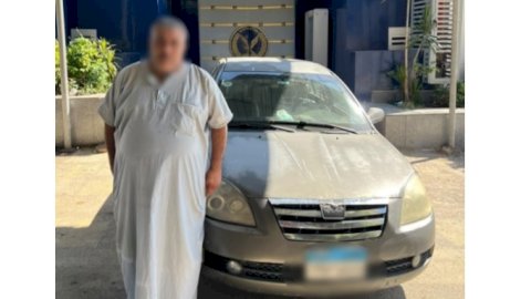 التحفظ علي سيارة موظف منشور اصطدم بسيارة سيدة واثناء معاتبته تعدي عليها بالسب ولاذا بالفرار