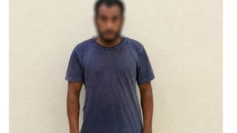 ضبط عامل لقيامه بالقاء القمامة بأحد المجاري المائية بنهر النيل بسوهاج