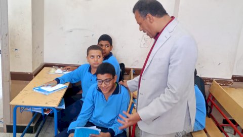 جولة مسائية لمدير تعليم أبوتشت لمتابعة اختبارات أكتوبر وتعزيز الانضباط المدرسي