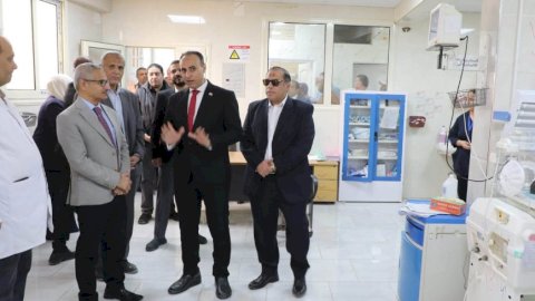 محافظ بني سويف يتفقد مركز الإيمان للحضانات بقمن العروس