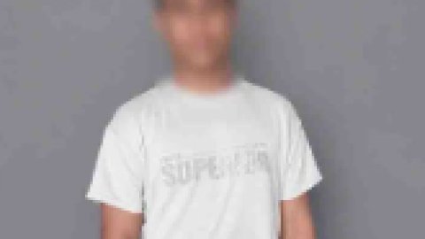 نكشف فيديو إدعاء طالب بقيام عامل وأشقائه بالتعدى عليه وأسرته بالاسلحة  بكفر الشيخ