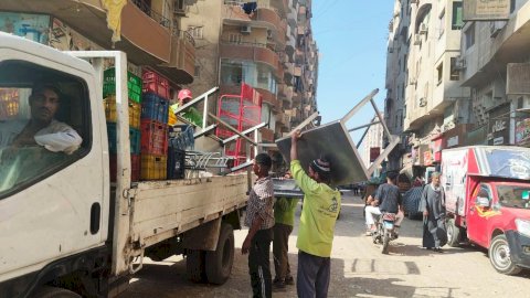 محافظ سوهاج: رفع ومصادرة 336 مخالفة إشغالات بحي شرق
