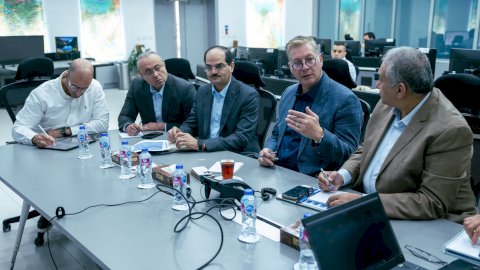 وزير البترول يتفقد مركز التحكم القومي للغاز الطبيعي